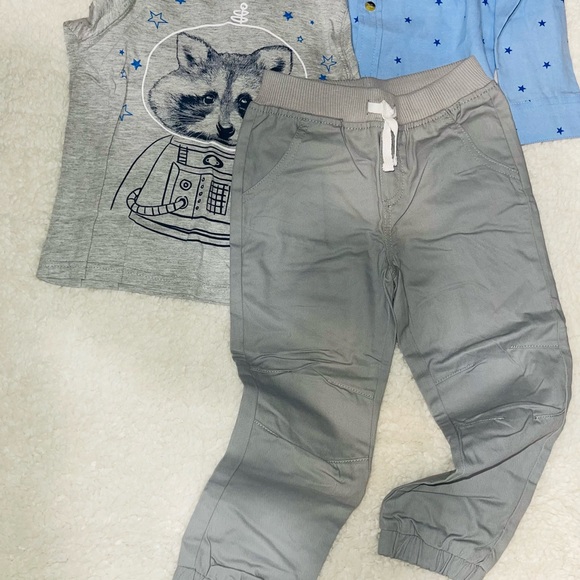 Boys 3 Piece Set Size 5T Outfit NEW - Picture 3 of 8